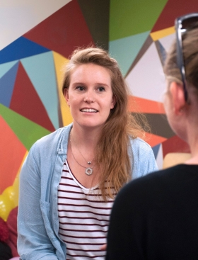 Miranda Palmer is enrolled in the Master of Social  and Community Leadership. She is also a youth  worker with CanTeen, supporting 13 to 24-year-olds  affected by cancer.
